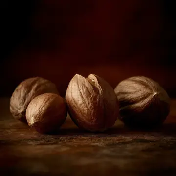 Whole nutmegs